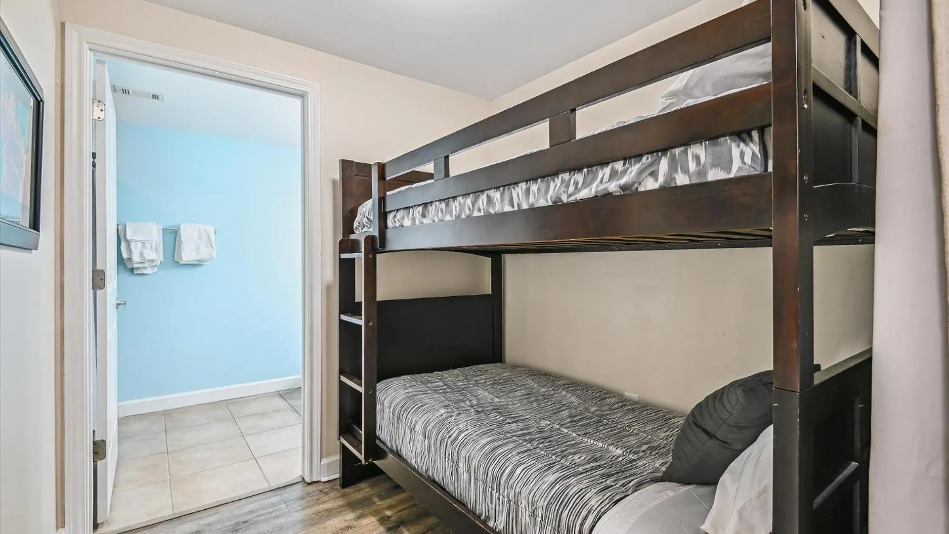 Apartment Shores Of Panama 2327 - 1 Bedroombunks And Sleeper Sofa, Sunset View! Free Fun! Condo Panama City Beach